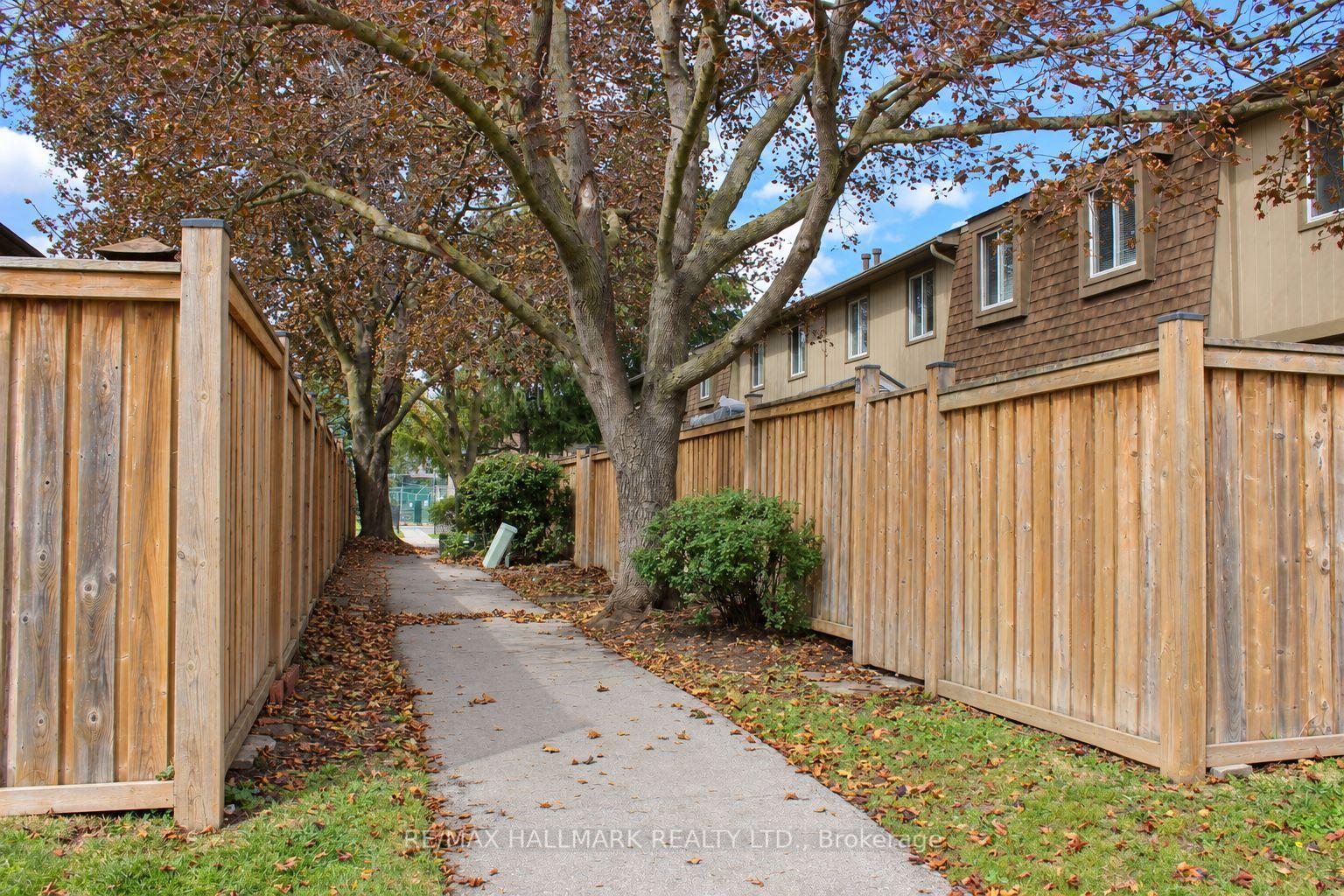 Photo 24 of Unit 98, 81 Hansen Road N, Brampton, Madoc — HOMEH