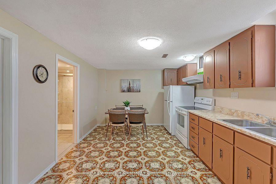 Photo 5 of Unit Lower, 124 Panter Crescent, Ajax, South West — HOMEH