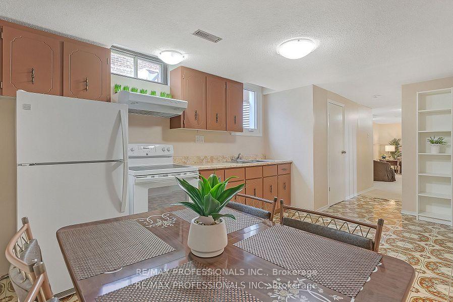 Photo 8 of Unit Lower, 124 Panter Crescent, Ajax, South West — HOMEH