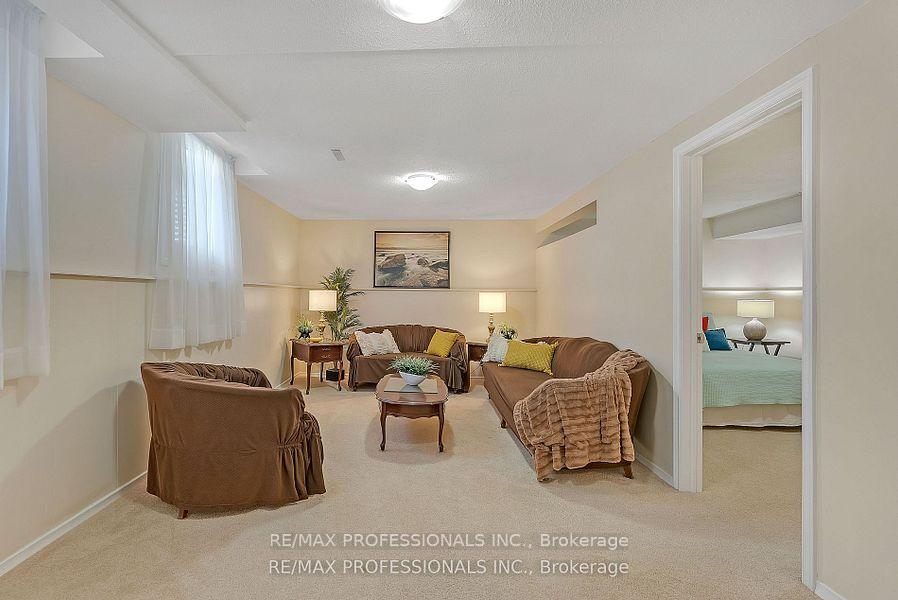 Photo 10 of Unit Lower, 124 Panter Crescent, Ajax, South West — HOMEH