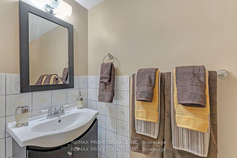 Photo 20 of Unit Lower, 124 Panter Crescent, Ajax, South West — HOMEH