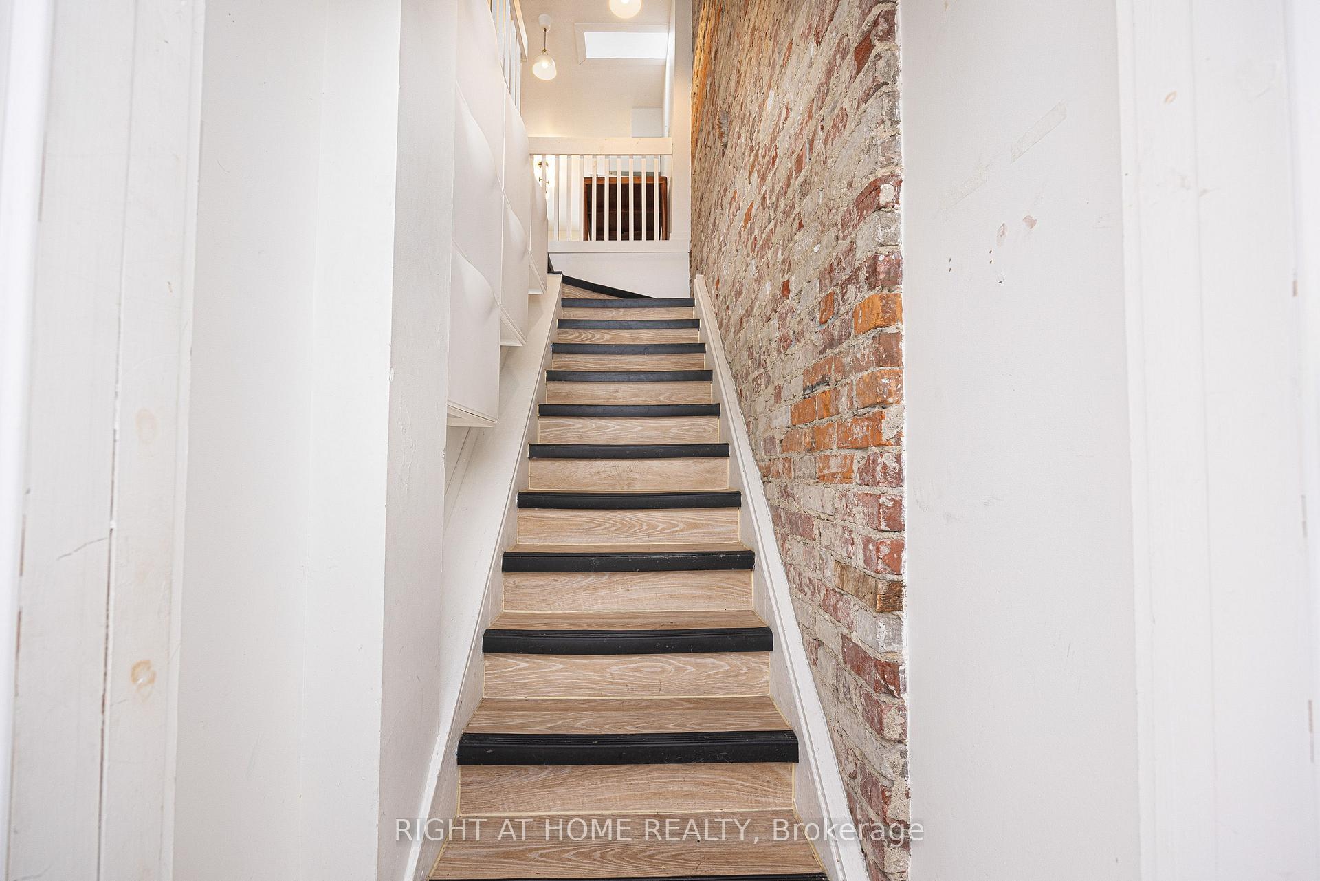 Photo 2 of 725 Indian Road, Toronto, High Park North — HOMEH
