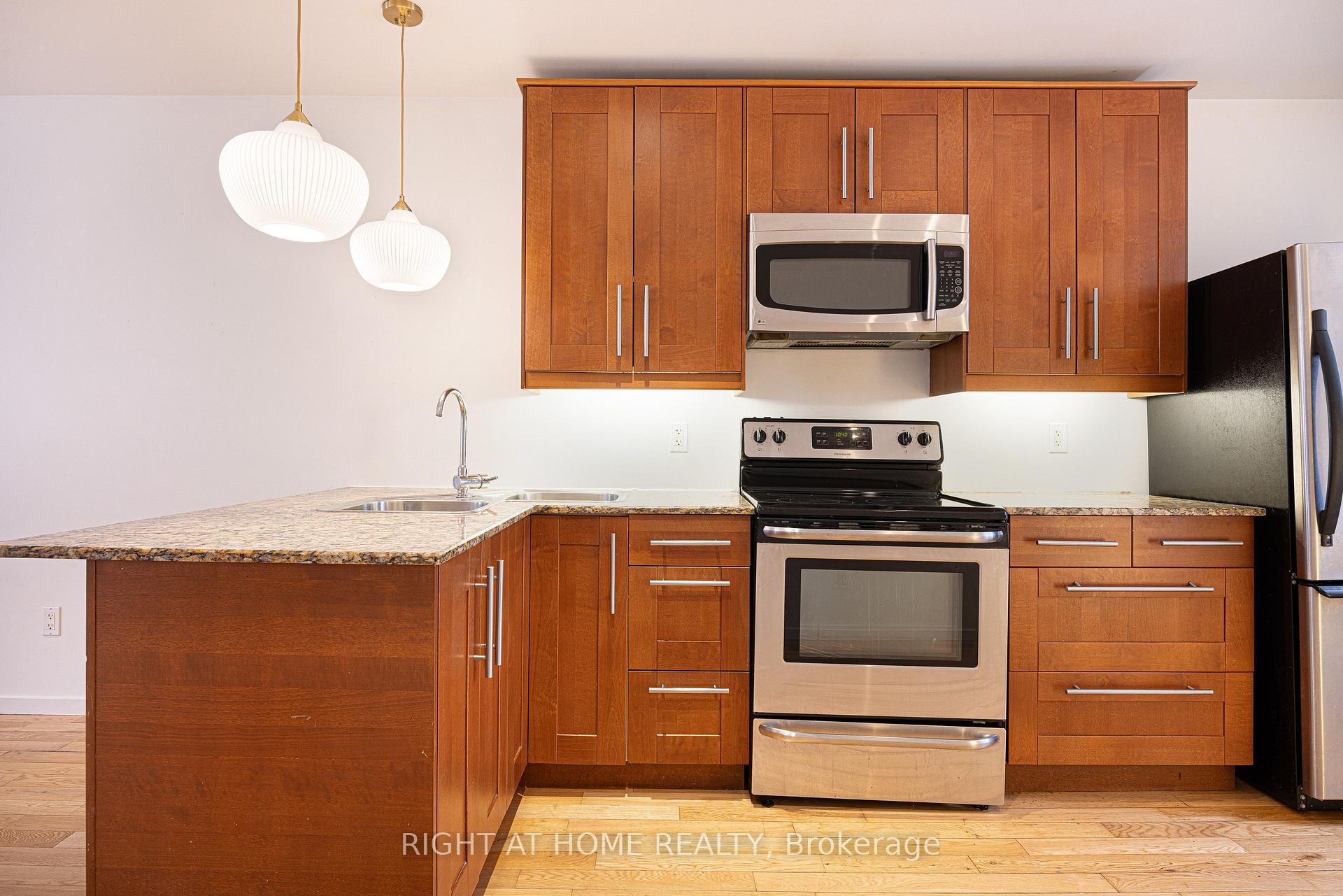 Photo 19 of 725 Indian Road, Toronto, High Park North — HOMEH