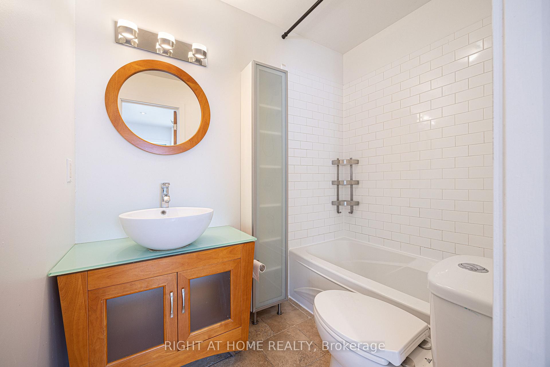 Photo 23 of 725 Indian Road, Toronto, High Park North — HOMEH