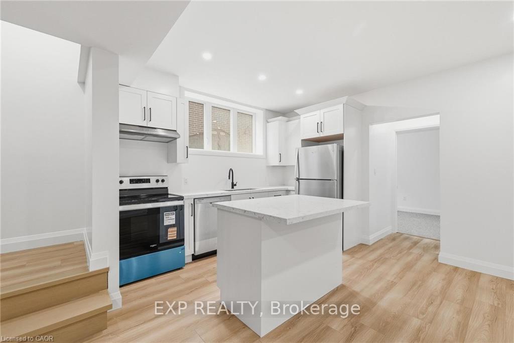 Photo 4 of Unit 1, 36 Elliot Street, Cambridge, Christopher-Champlain — HOMEH
