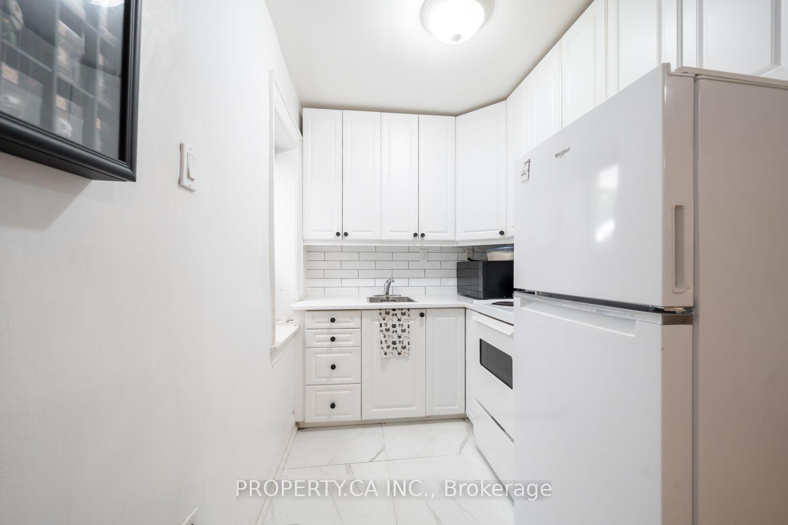 Photo 3 of Unit 28, 849 Broadview Avenue E, Toronto, Playter Estates-Danforth — HOMEH