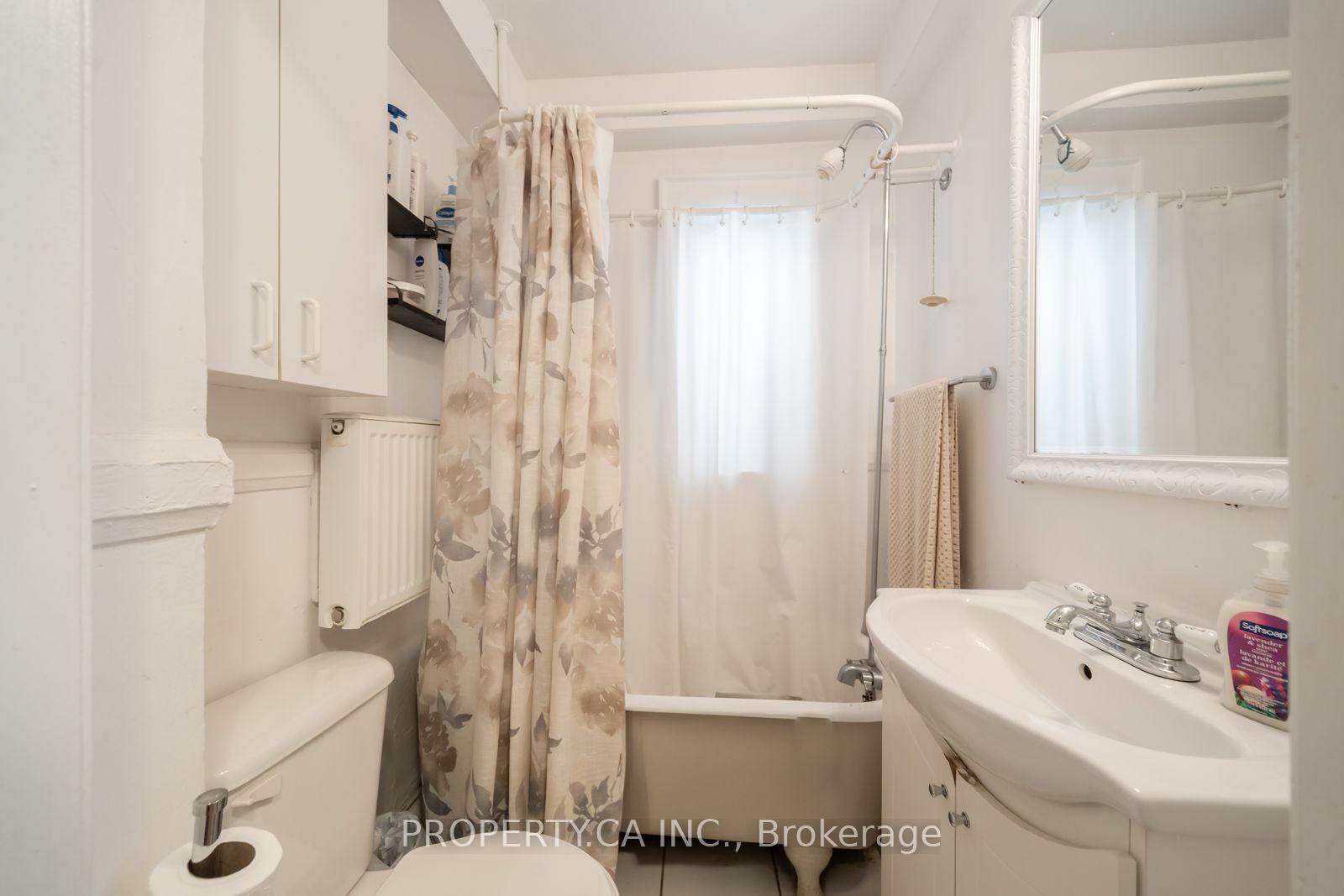 Photo 4 of Unit 28, 849 Broadview Avenue E, Toronto, Playter Estates-Danforth — HOMEH