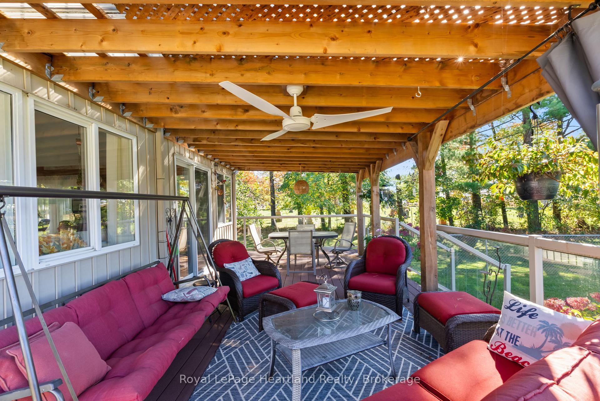 Photo 21 of 2044 Alma Street S, Howick — HOMEH