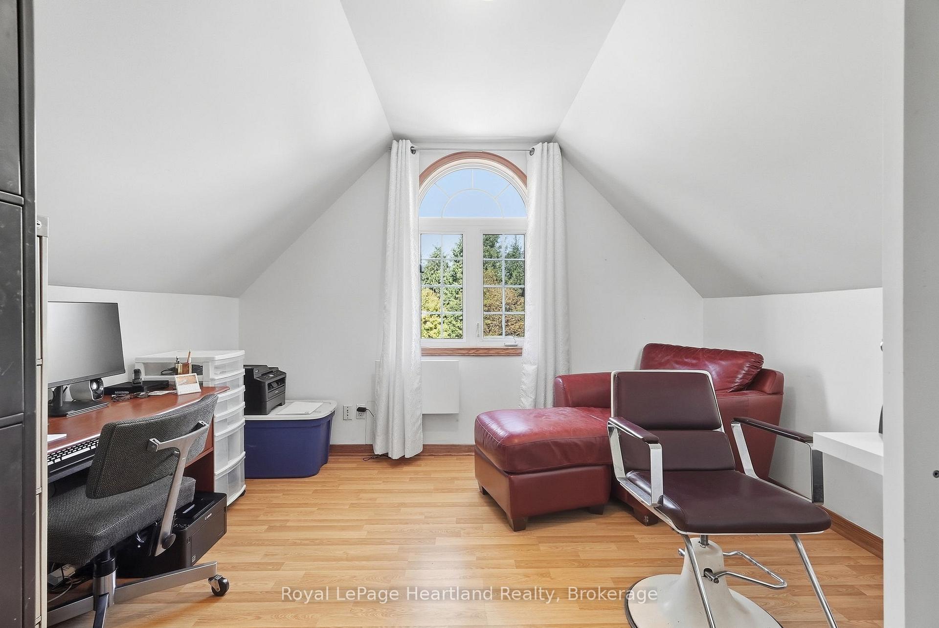 Photo 36 of 2044 Alma Street S, Howick — HOMEH