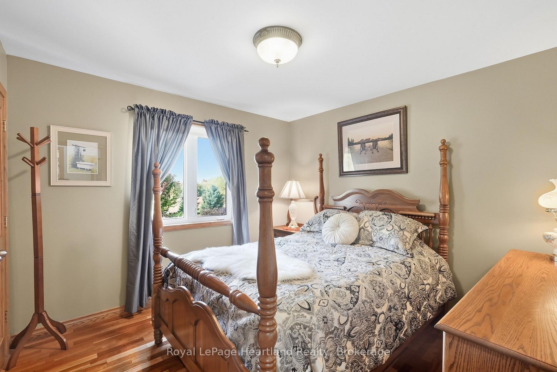 Photo 38 of 2044 Alma Street S, Howick — HOMEH