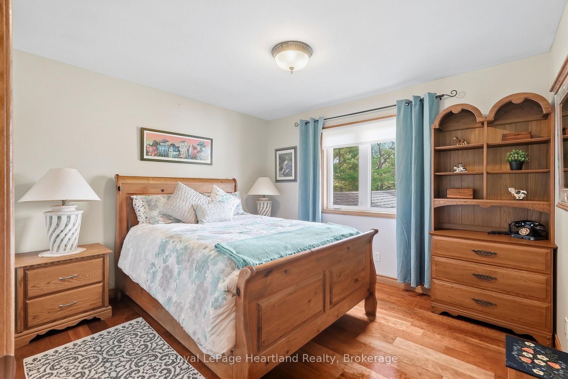 Photo 39 of 2044 Alma Street S, Howick — HOMEH