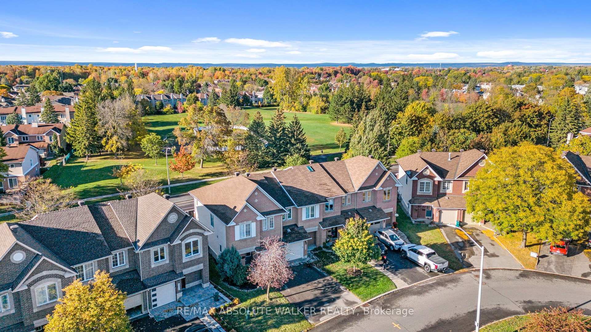 Photo 2 of 6376 Sablewood Place, Ottawa, Chapel Hill — HOMEH