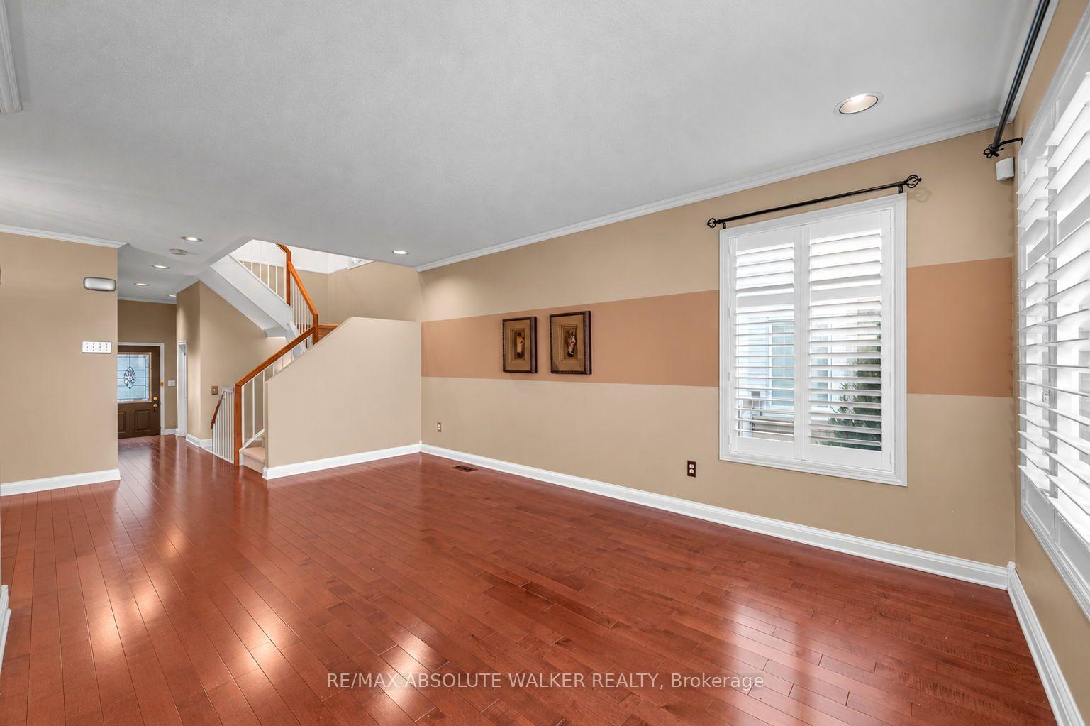 Photo 6 of 6376 Sablewood Place, Ottawa, Chapel Hill — HOMEH