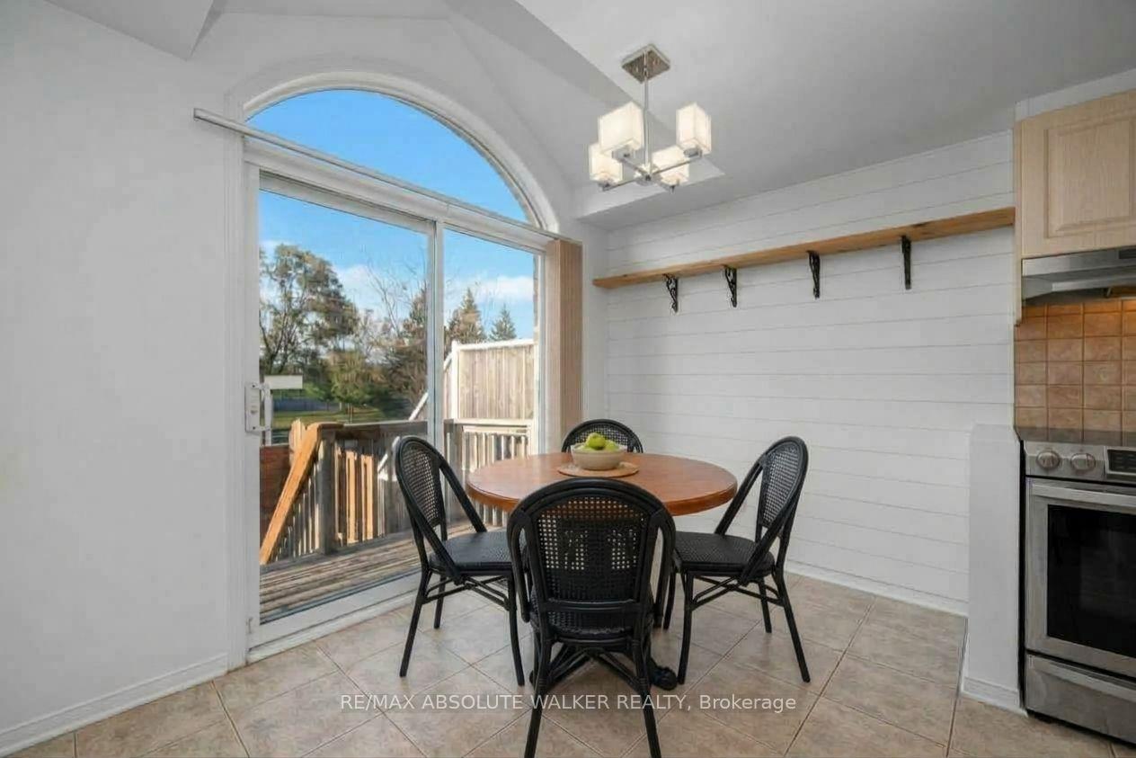 Photo 14 of 6376 Sablewood Place, Ottawa, Chapel Hill — HOMEH