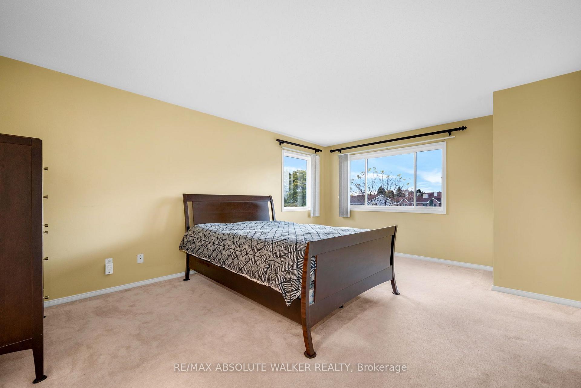Photo 18 of 6376 Sablewood Place, Ottawa, Chapel Hill — HOMEH