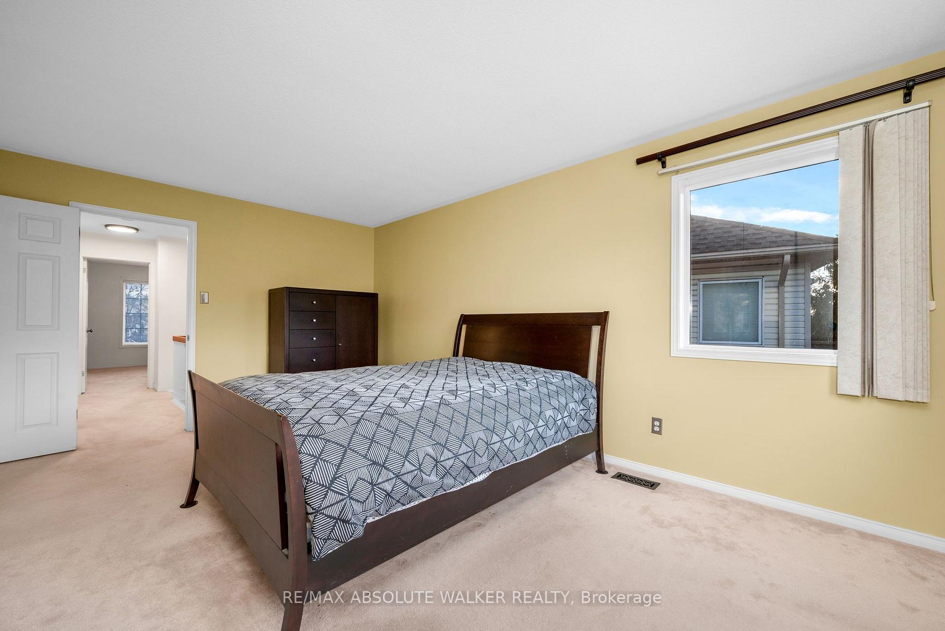 Photo 19 of 6376 Sablewood Place, Ottawa, Chapel Hill — HOMEH