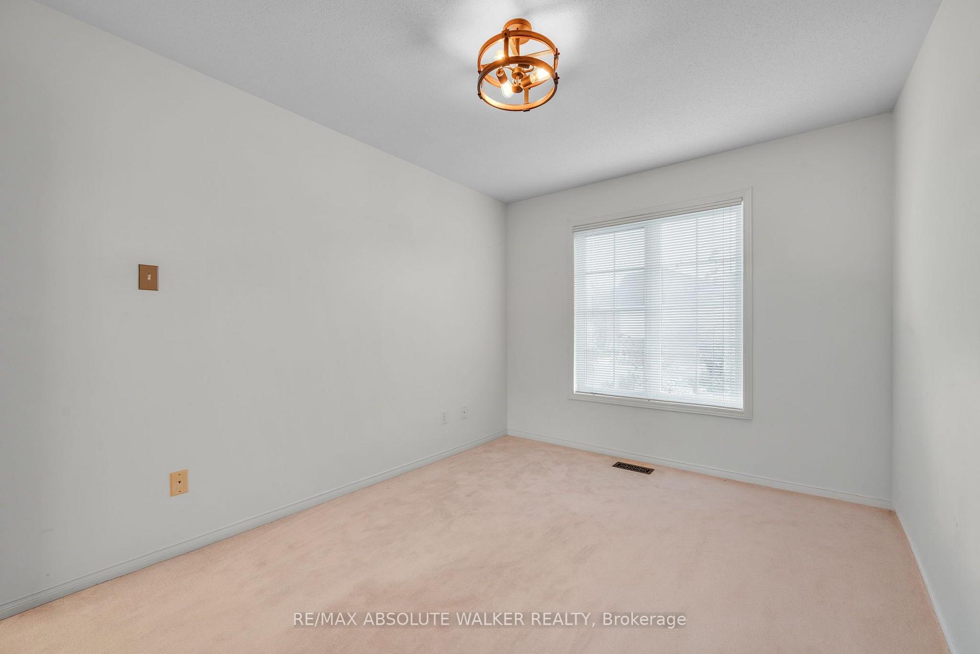 Photo 25 of 6376 Sablewood Place, Ottawa, Chapel Hill — HOMEH