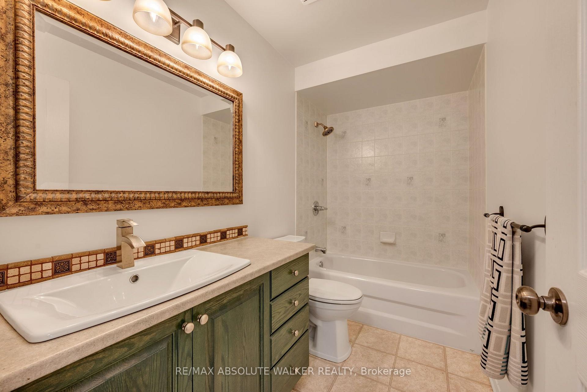 Photo 32 of 6376 Sablewood Place, Ottawa, Chapel Hill — HOMEH