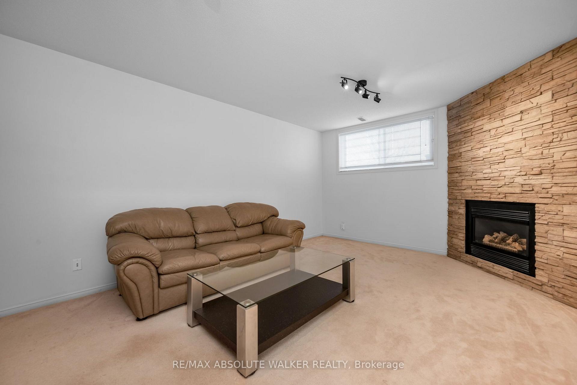 Photo 33 of 6376 Sablewood Place, Ottawa, Chapel Hill — HOMEH