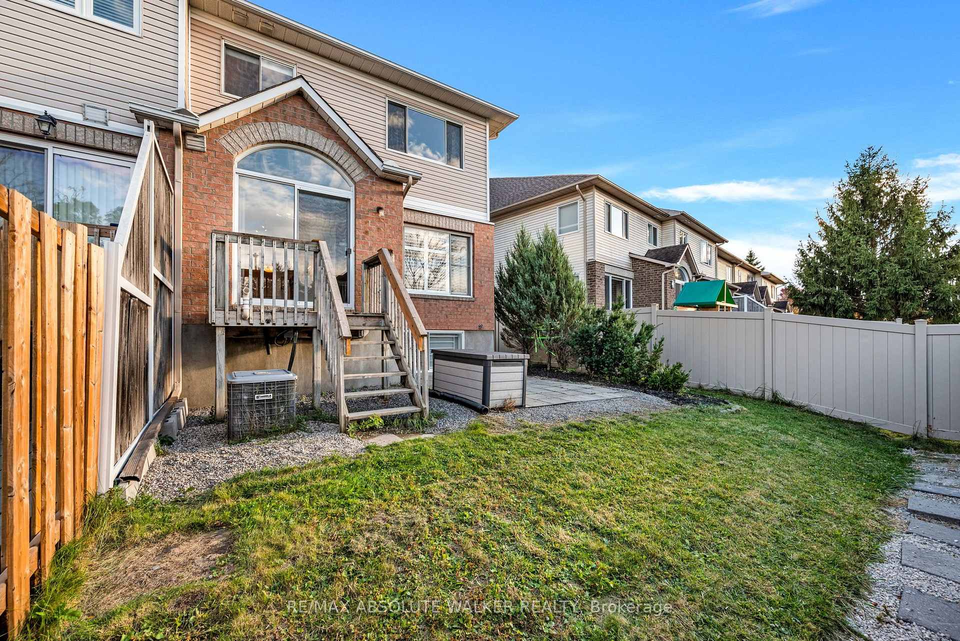 Photo 35 of 6376 Sablewood Place, Ottawa, Chapel Hill — HOMEH