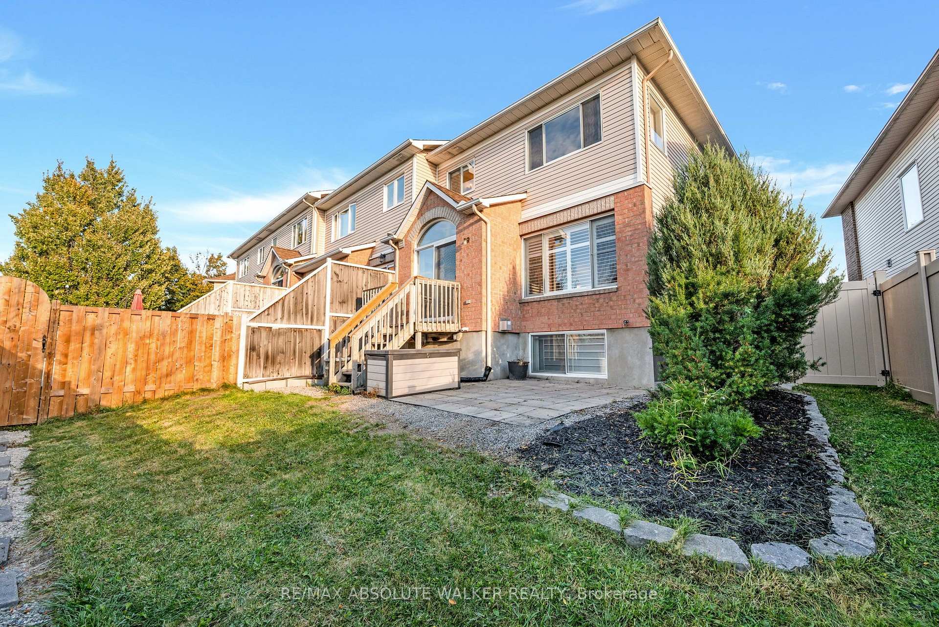 Photo 36 of 6376 Sablewood Place, Ottawa, Chapel Hill — HOMEH