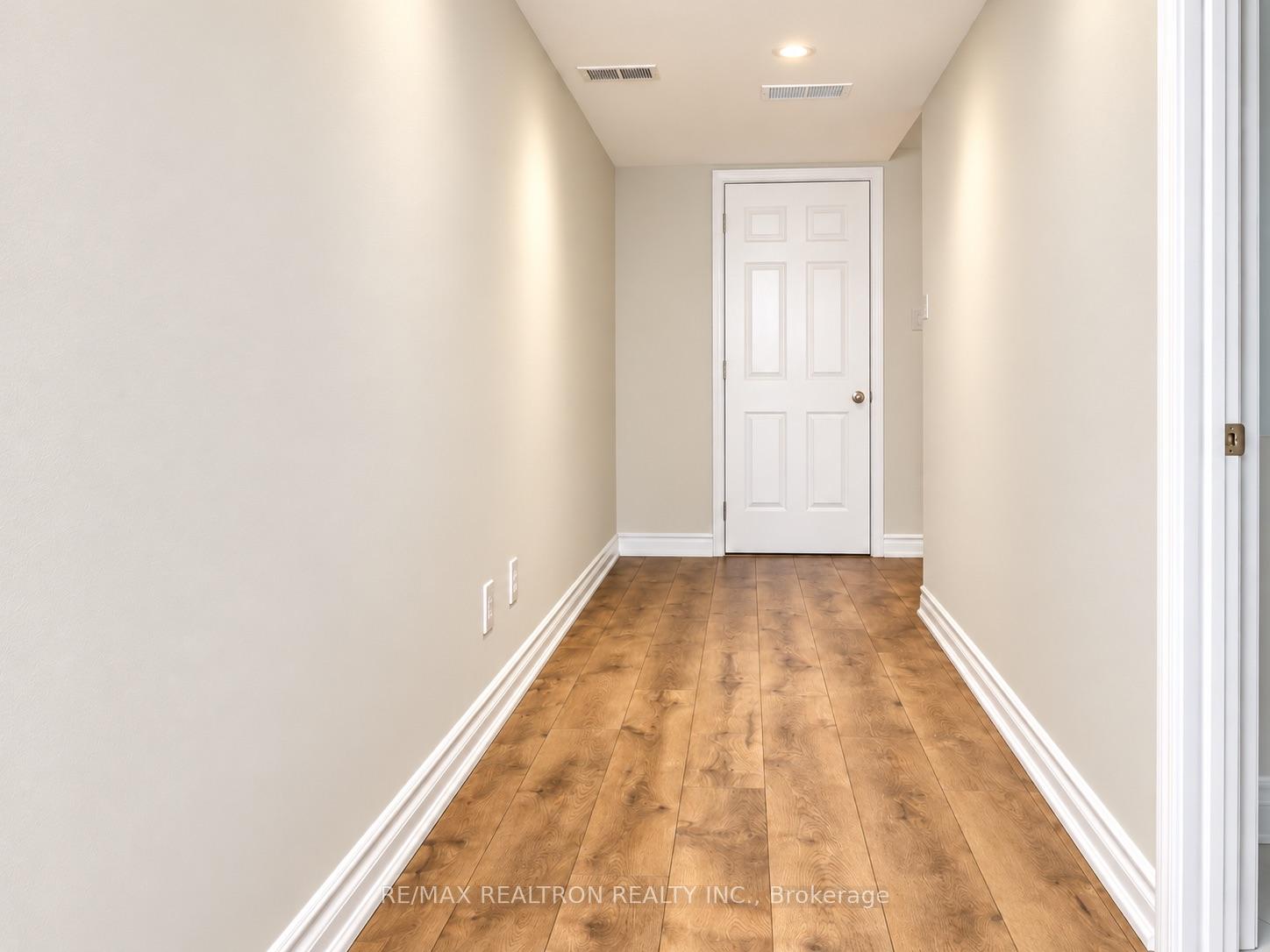 Photo 5 of Unit Lower, 49 Roy Harper Avenue, Aurora, Rural Aurora — HOMEH