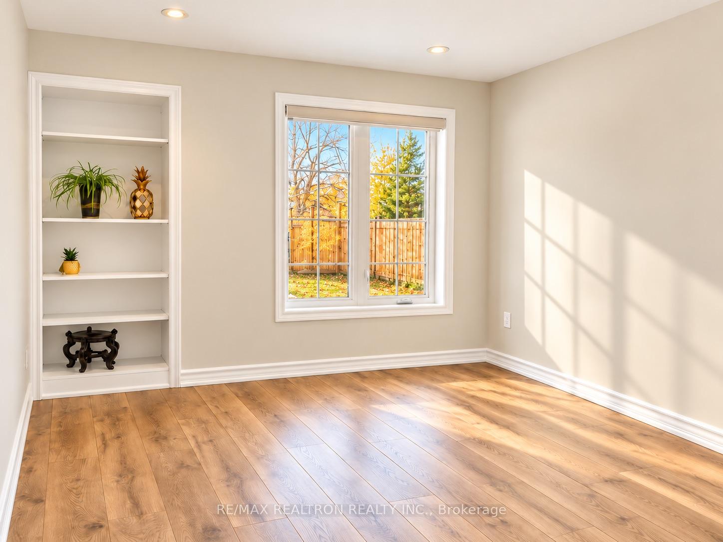 Photo 8 of Unit Lower, 49 Roy Harper Avenue, Aurora, Rural Aurora — HOMEH