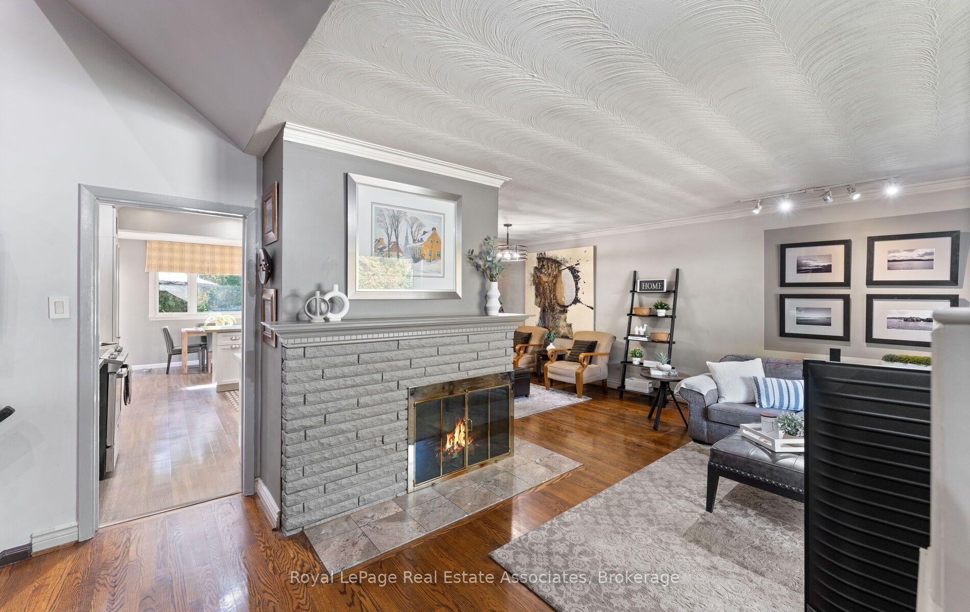 Photo 4 of 3108 O'Hagan Drive, Mississauga, Erindale — HOMEH