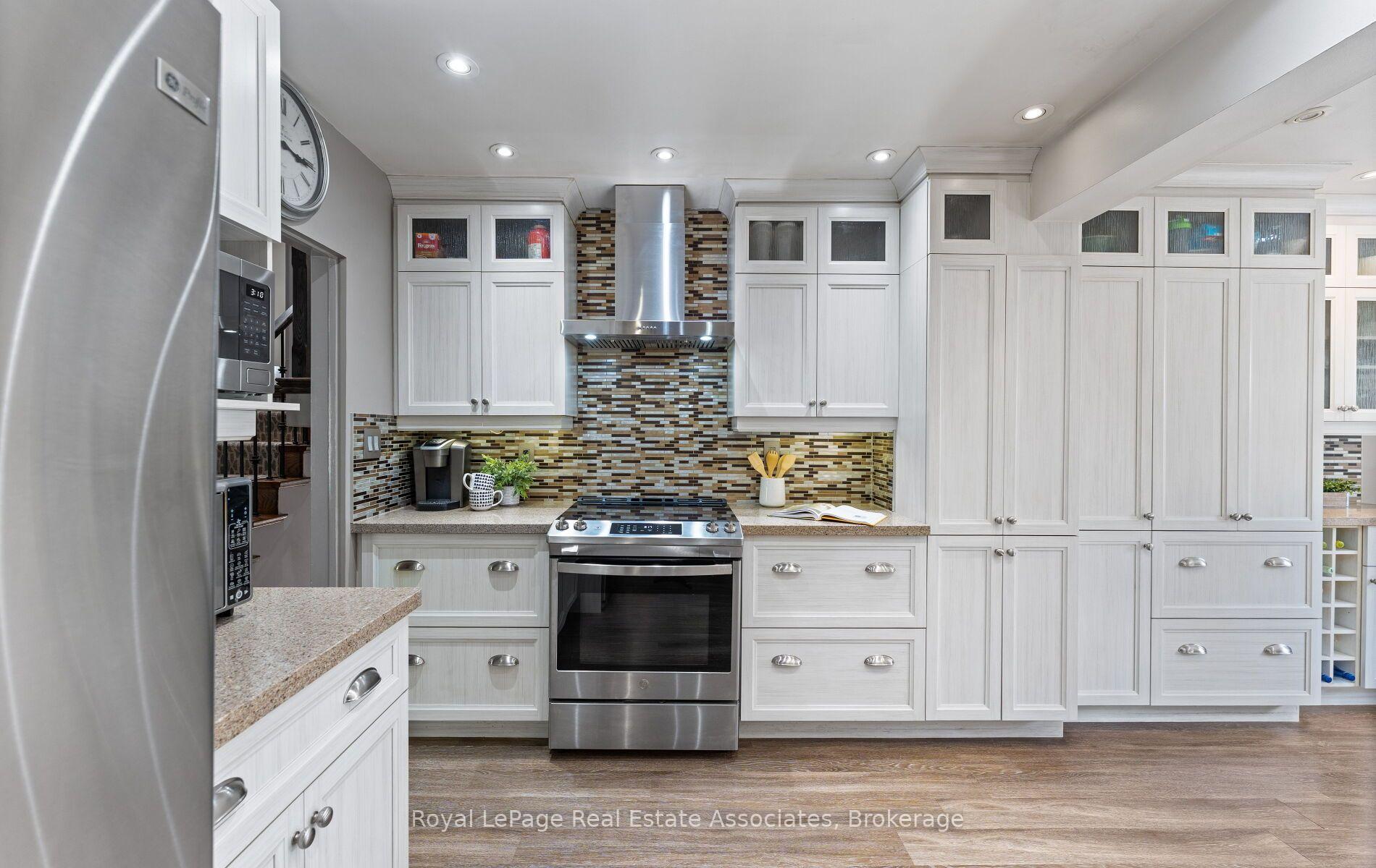 Photo 12 of 3108 O'Hagan Drive, Mississauga, Erindale — HOMEH