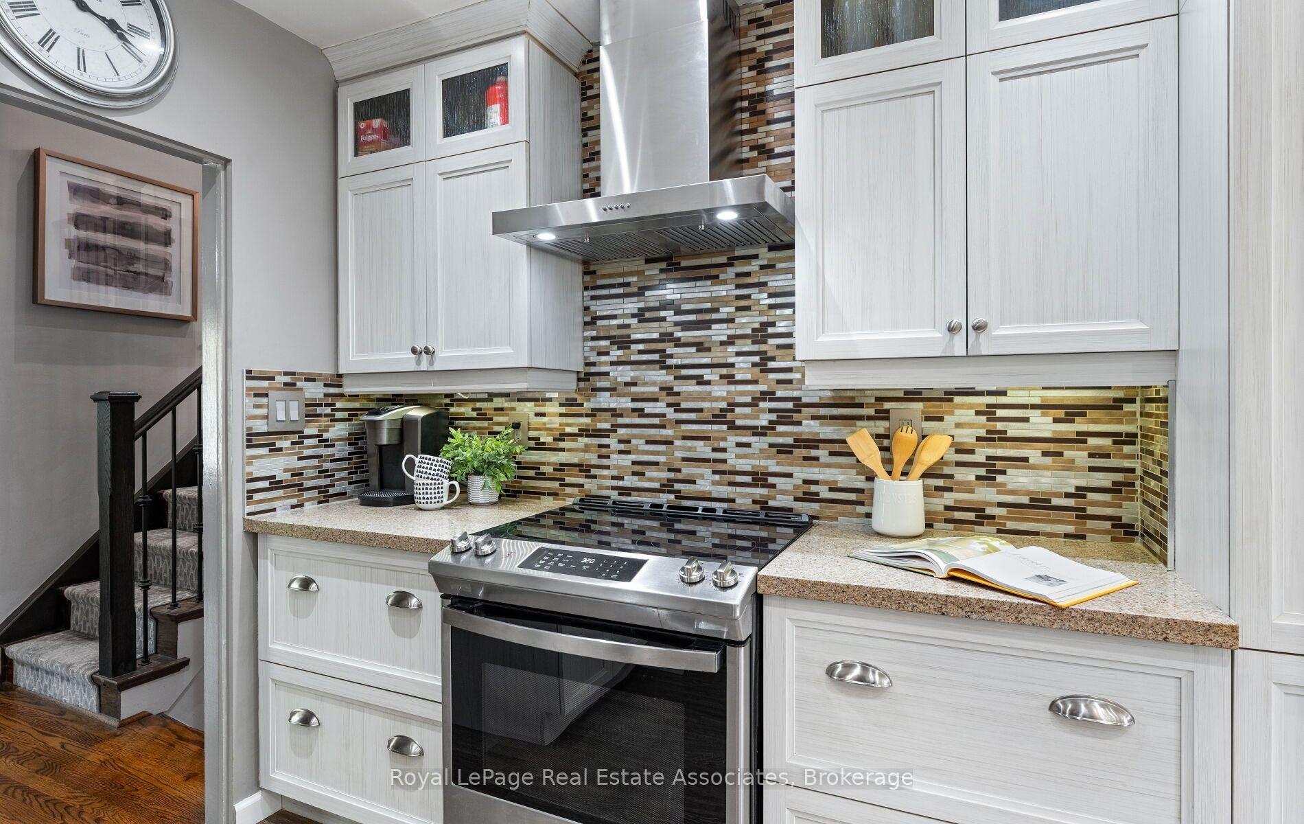 Photo 16 of 3108 O'Hagan Drive, Mississauga, Erindale — HOMEH