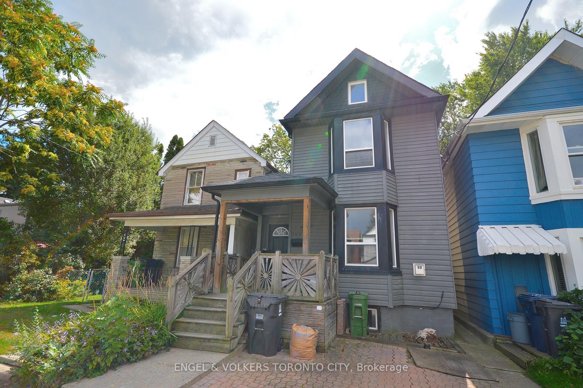 Photo 3 of Unit Basement, 1801 Dundas Street E, Toronto, Greenwood-Coxwell — HOMEH