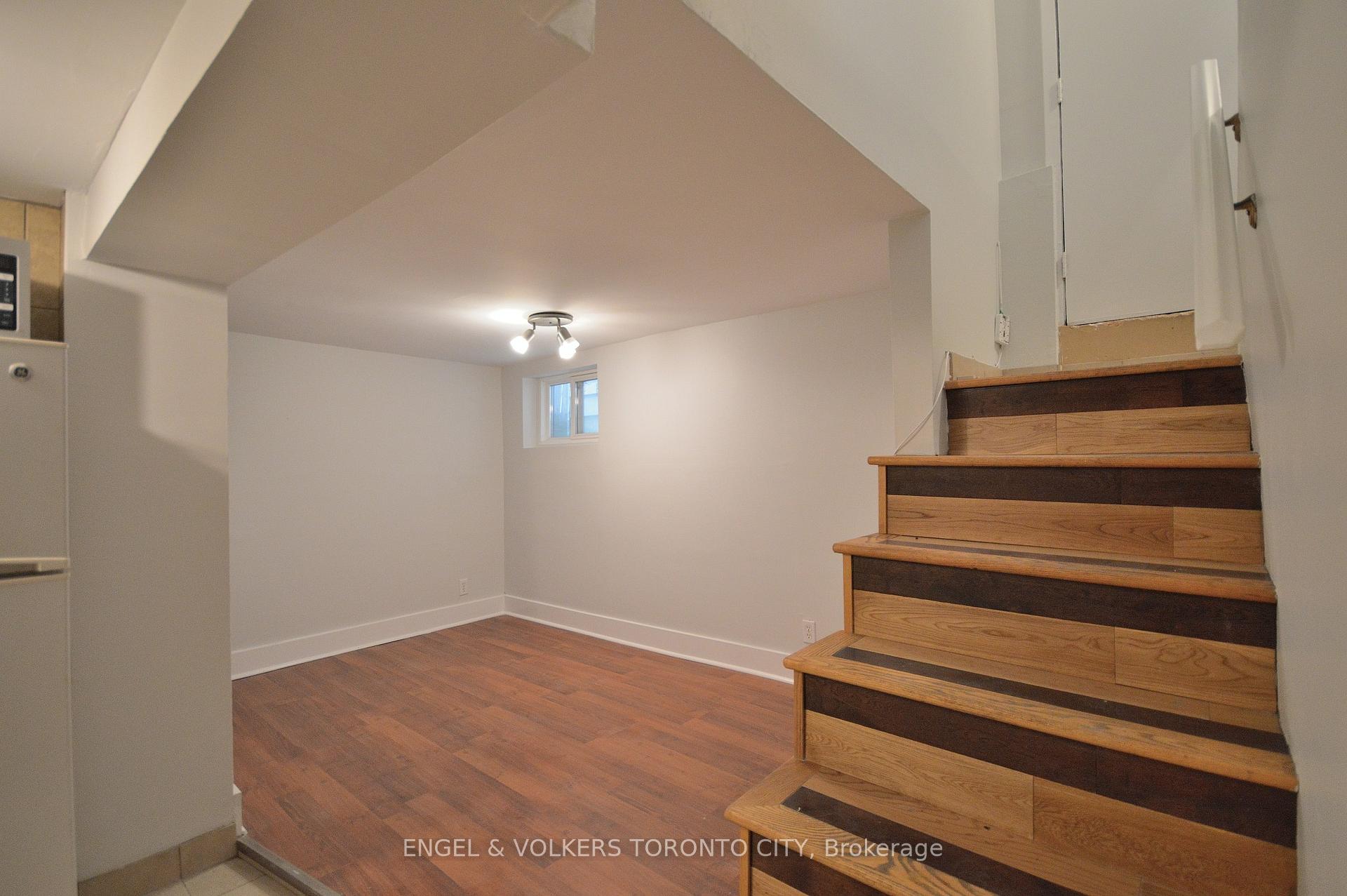 Photo 5 of Unit Basement, 1801 Dundas Street E, Toronto, Greenwood-Coxwell — HOMEH