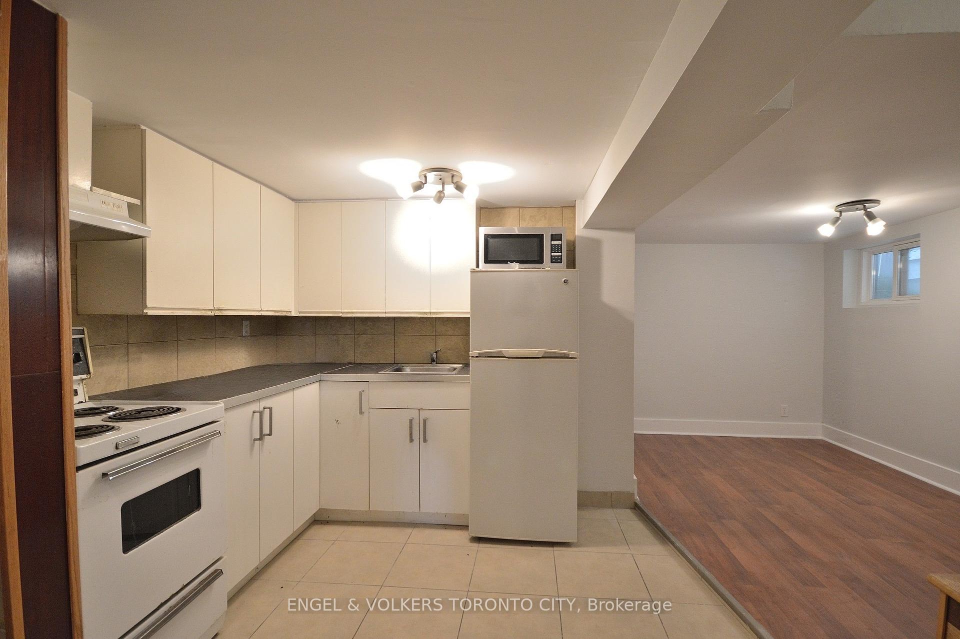 Photo 7 of Unit Basement, 1801 Dundas Street E, Toronto, Greenwood-Coxwell — HOMEH