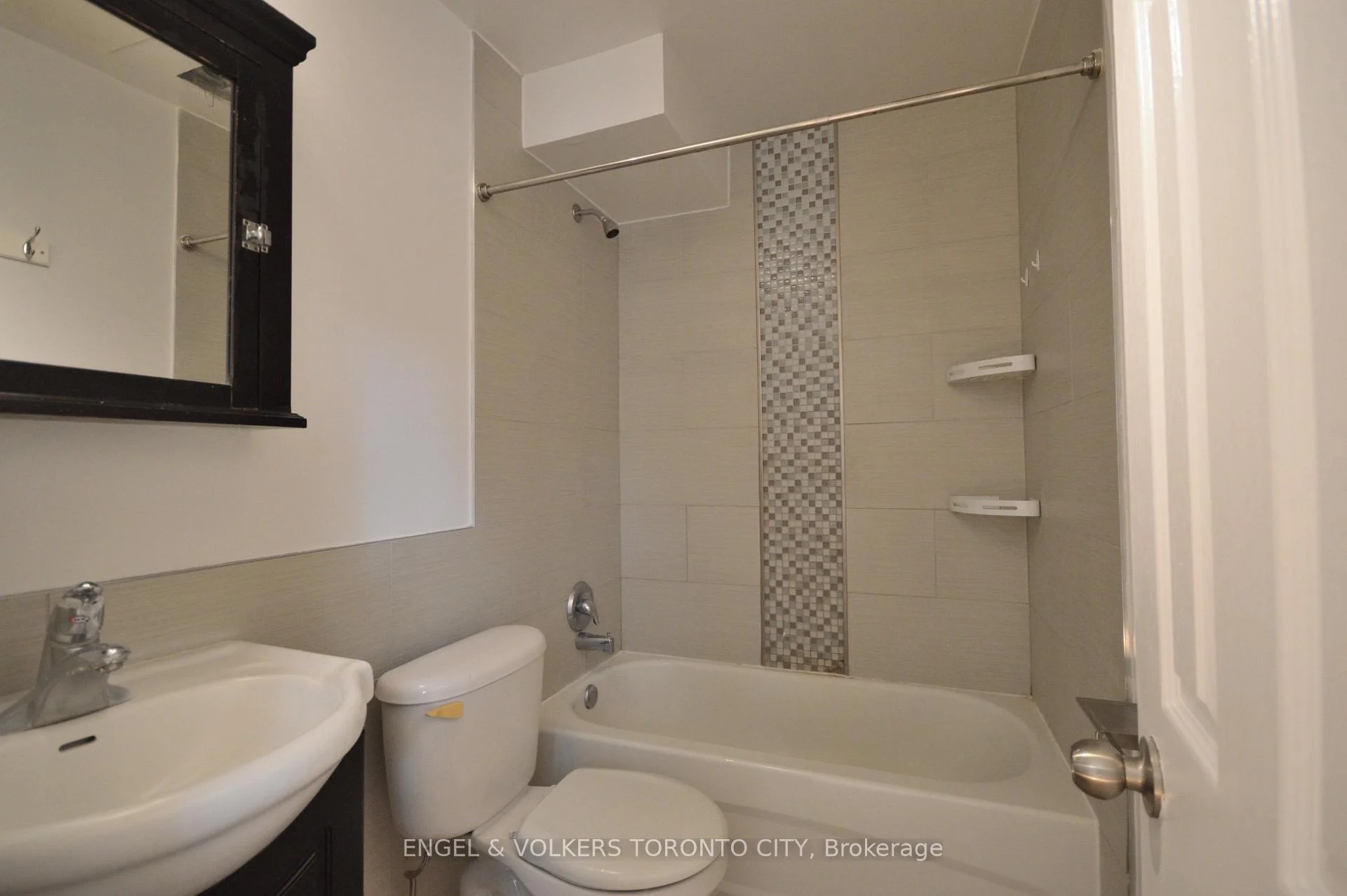 Photo 19 of Unit Basement, 1801 Dundas Street E, Toronto, Greenwood-Coxwell — HOMEH