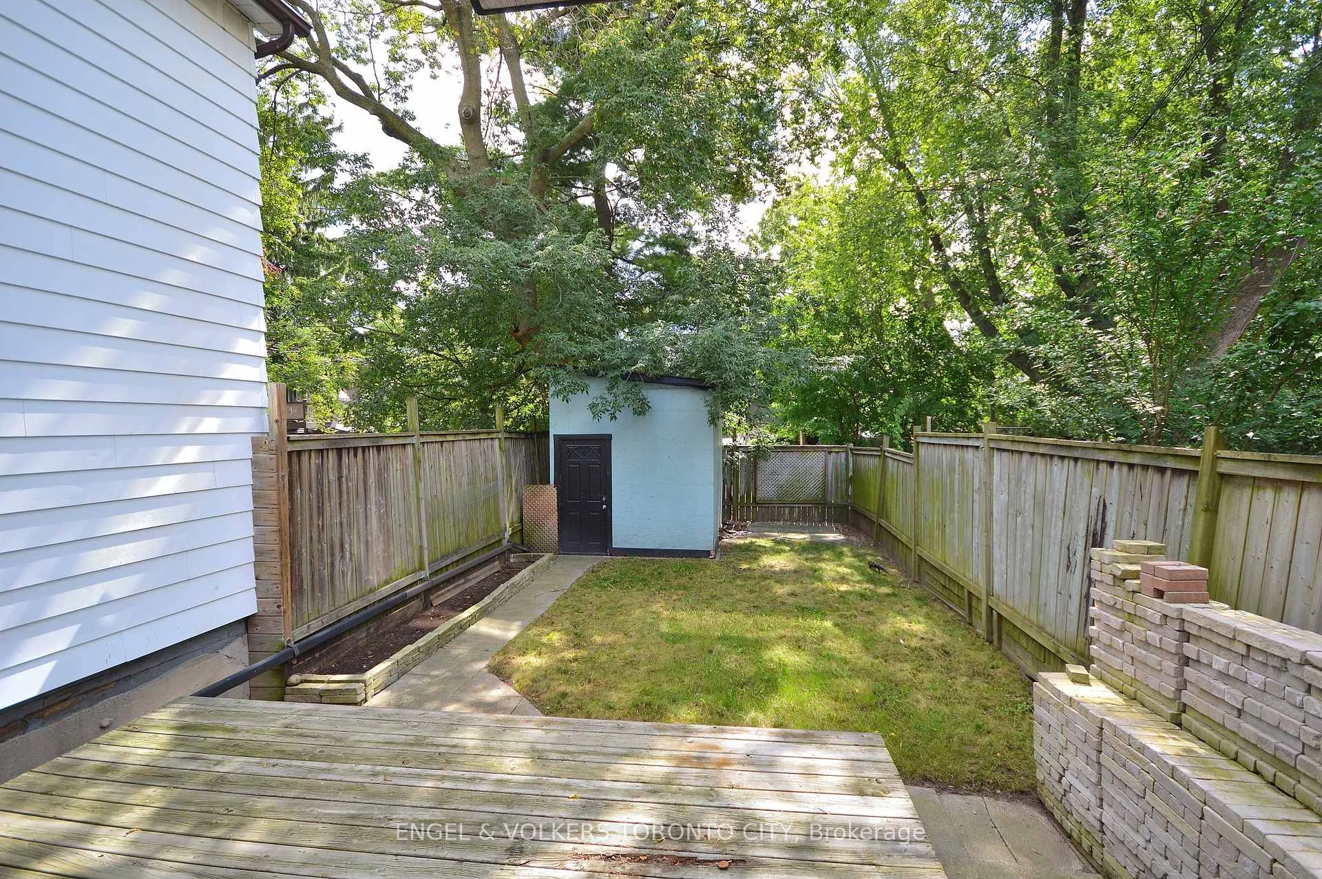 Photo 21 of Unit Basement, 1801 Dundas Street E, Toronto, Greenwood-Coxwell — HOMEH