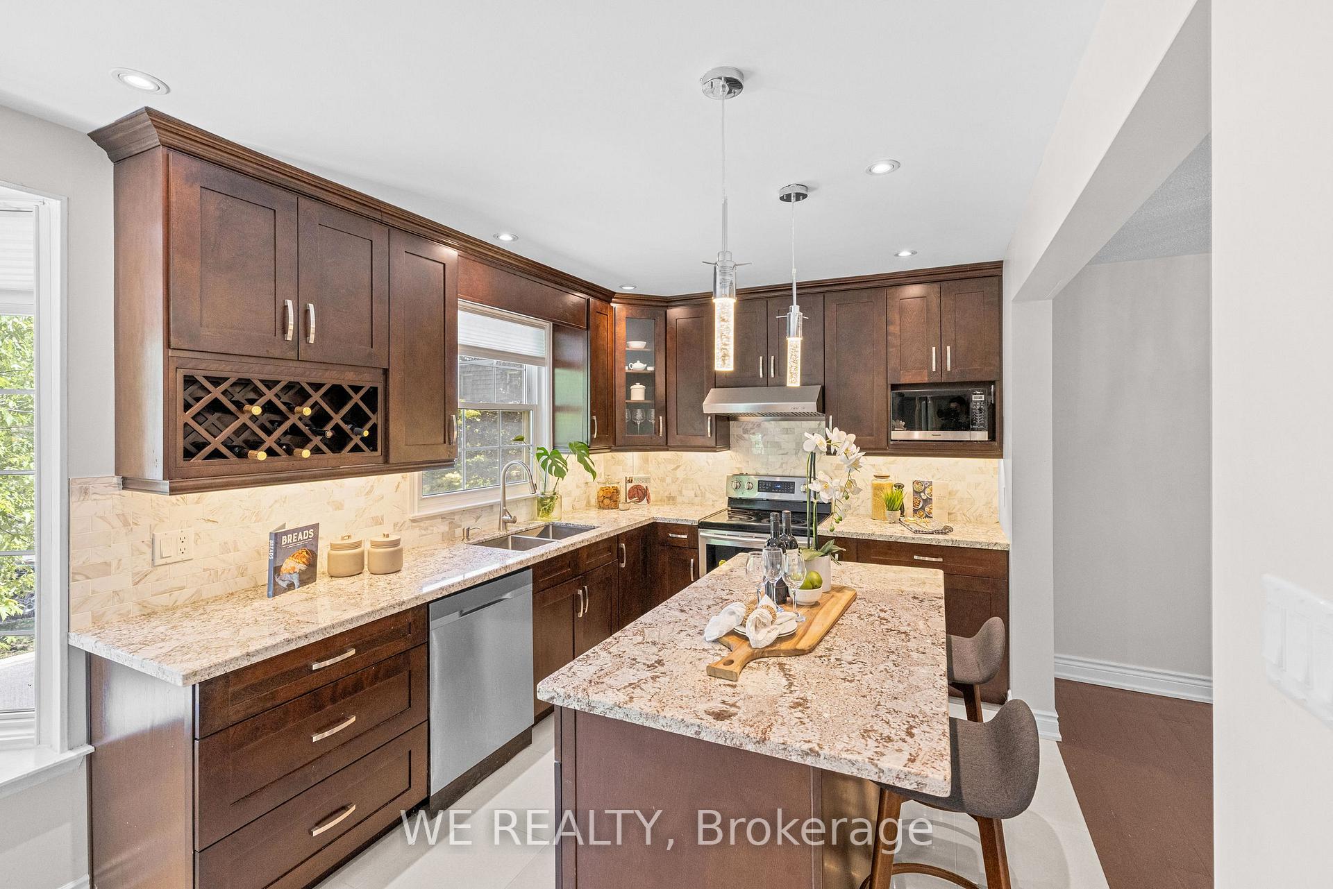 Photo 6 of 11 Stonedale Placeway, North York, Banbury-Don Mills — HOMEH