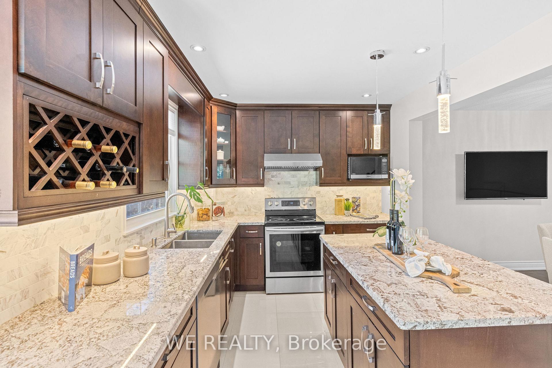 Photo 9 of 11 Stonedale Placeway, North York, Banbury-Don Mills — HOMEH