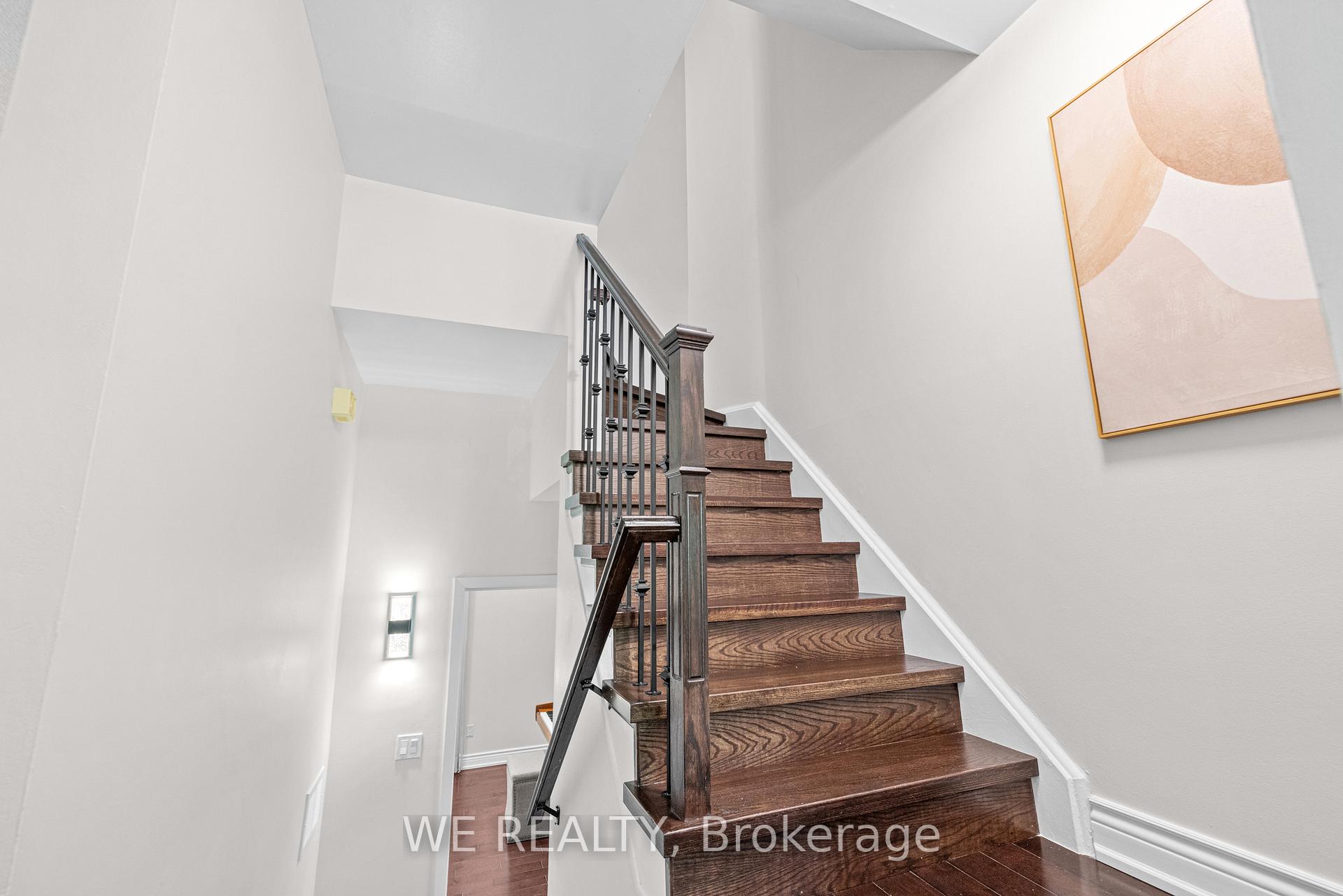 Photo 15 of 11 Stonedale Placeway, North York, Banbury-Don Mills — HOMEH
