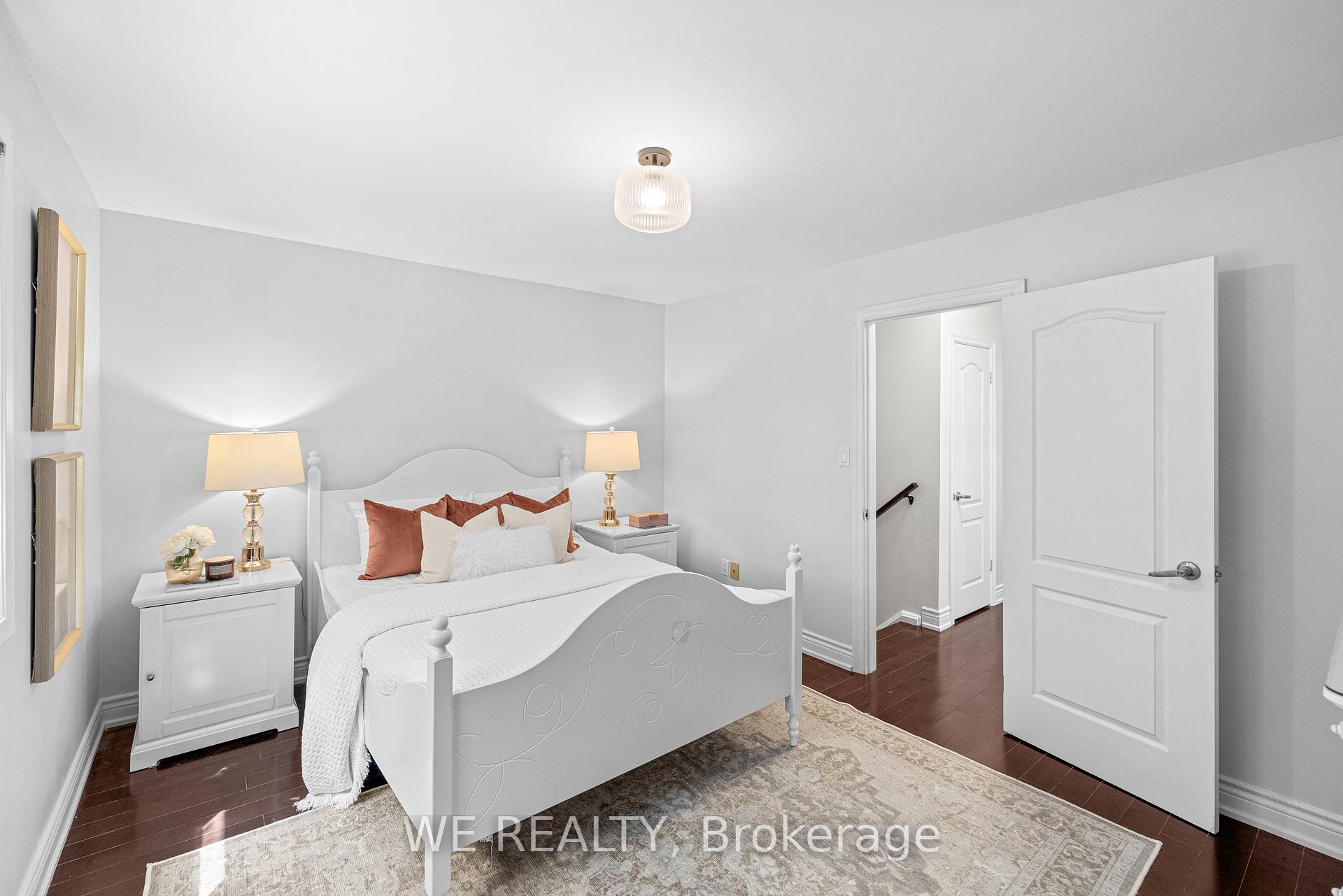 Photo 16 of 11 Stonedale Placeway, North York, Banbury-Don Mills — HOMEH