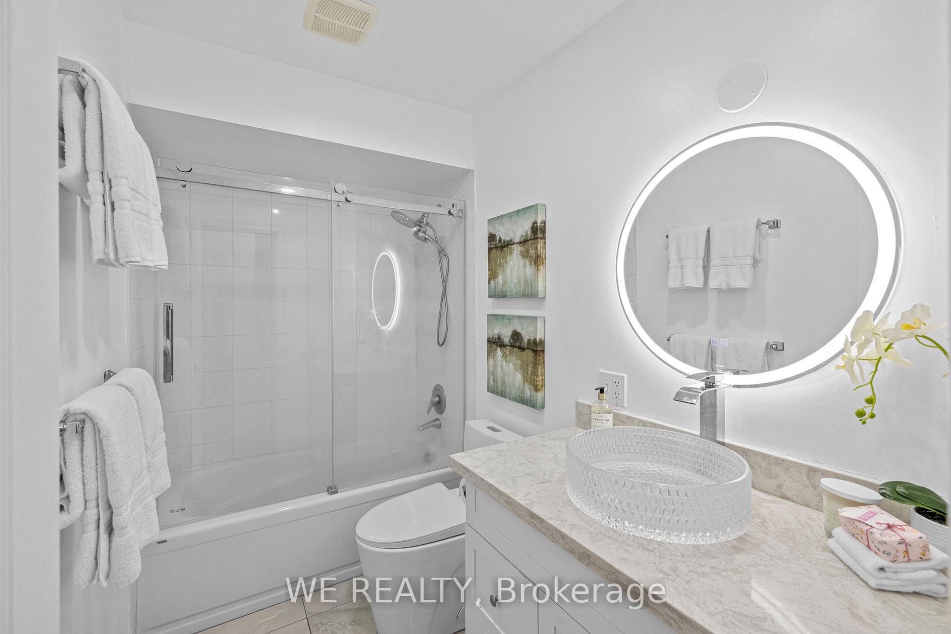 Photo 25 of 11 Stonedale Placeway, North York, Banbury-Don Mills — HOMEH