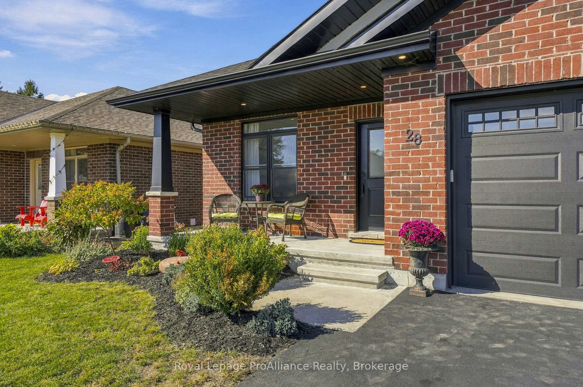 Photo of 28 Aberdeen Street W