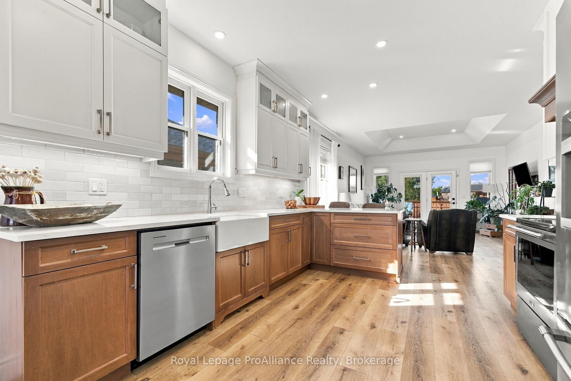 Photo 19 of 28 Aberdeen Street W, Stirling-Rawdon, Stirling Ward — HOMEH