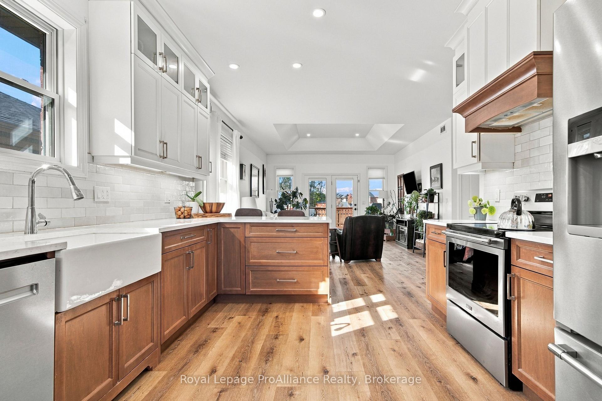 Photo 21 of 28 Aberdeen Street W, Stirling-Rawdon, Stirling Ward — HOMEH