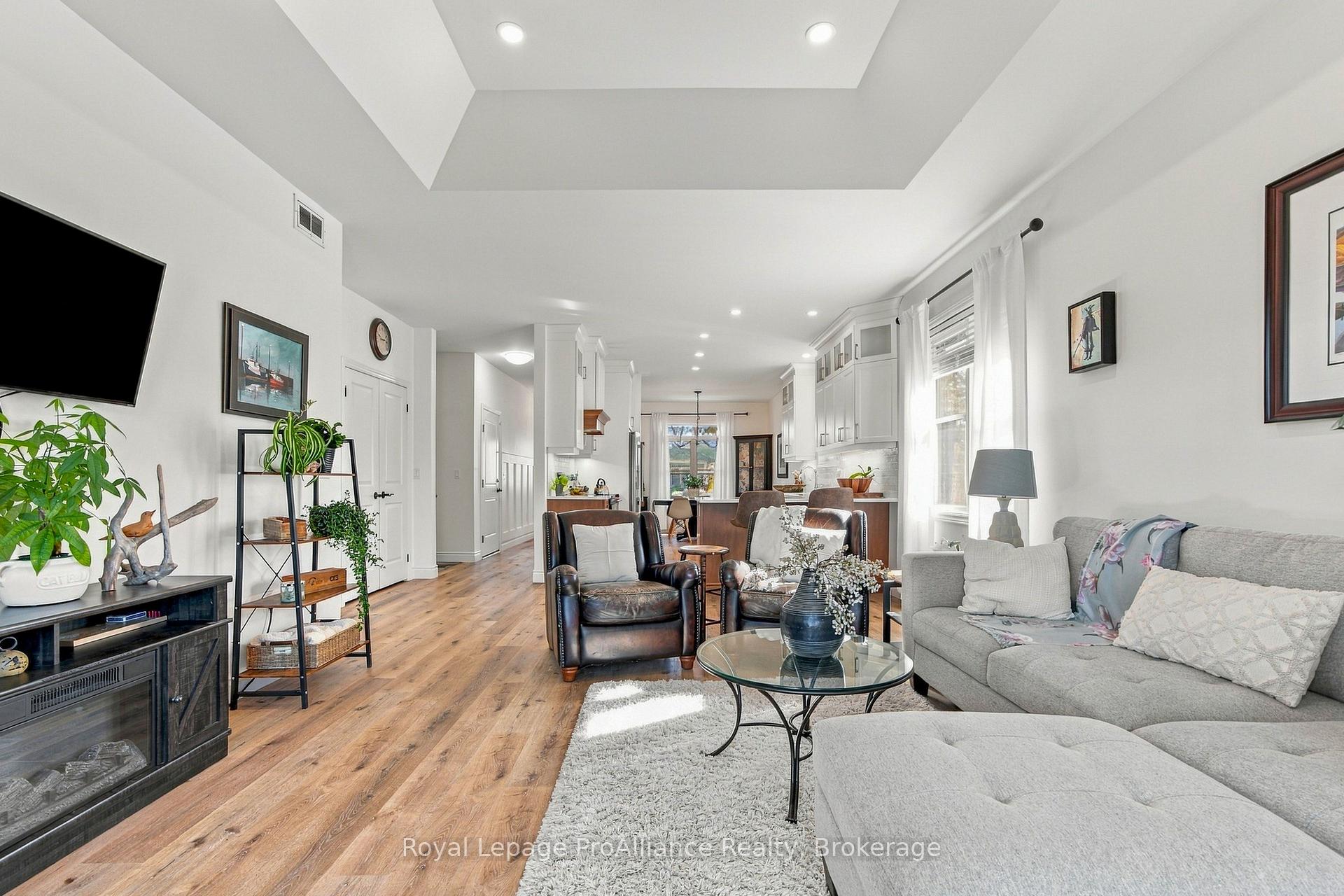 Photo 25 of 28 Aberdeen Street W, Stirling-Rawdon, Stirling Ward — HOMEH