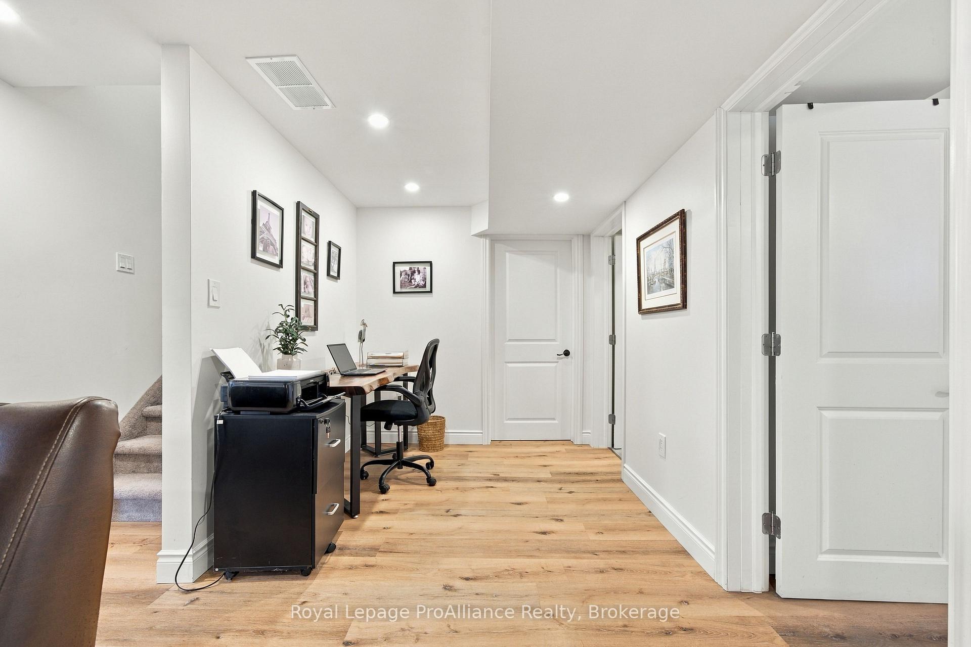 Photo 41 of 28 Aberdeen Street W, Stirling-Rawdon, Stirling Ward — HOMEH