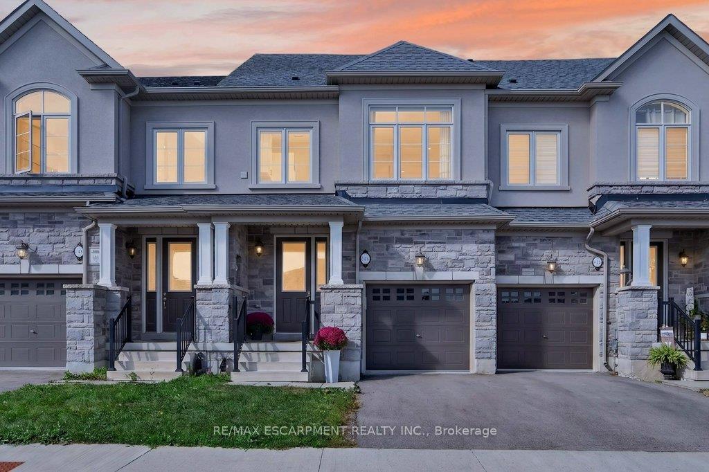 Photo 2 of 347 Raymond Road, Hamilton, Meadowlands — HOMEH