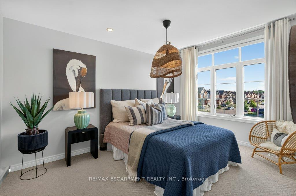 Photo 25 of 347 Raymond Road, Hamilton, Meadowlands — HOMEH