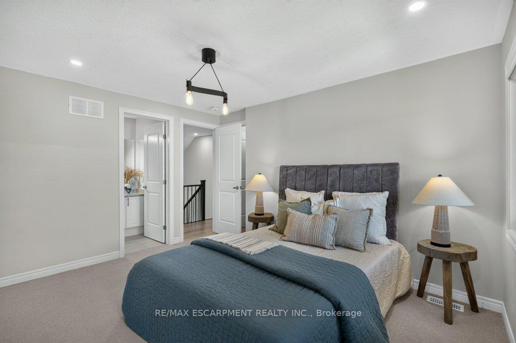 Photo 31 of 347 Raymond Road, Hamilton, Meadowlands — HOMEH