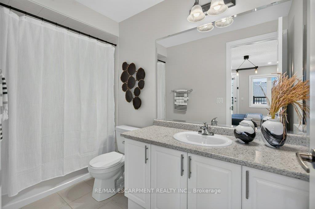 Photo 34 of 347 Raymond Road, Hamilton, Meadowlands — HOMEH