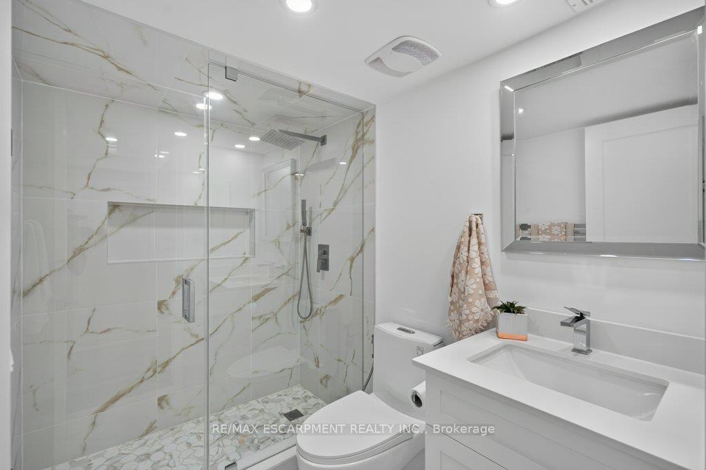 Photo 39 of 347 Raymond Road, Hamilton, Meadowlands — HOMEH